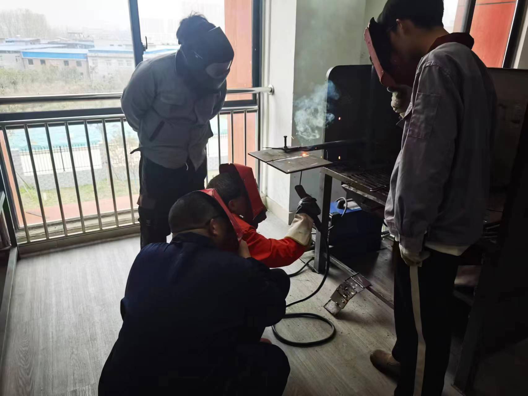 高端設備焊接加工